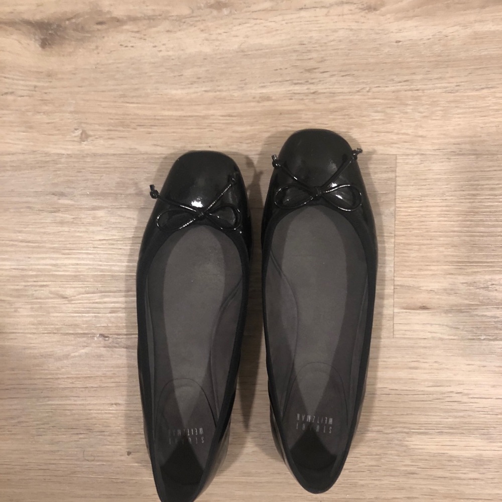 Flat shoes